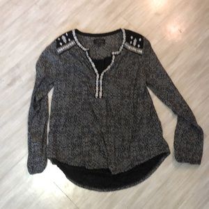 🔲 Lucky Brand V-Neck Blouse